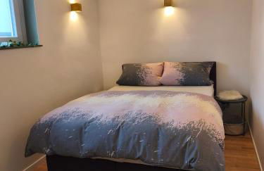 statt HOTEL - Frisch, Frech und Farbenfroh - Helle Souterrainwohnung - Photo 7