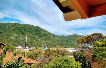 Apto jeito de casa entre mar e montanha AR - Foto 27