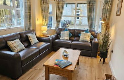 Rose Cottage with Hot Tub - Photo 29