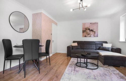 Modern and Comfortable 2-Bedroom Apartment with Private Parking - Foto 8