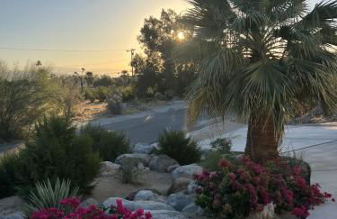 The Pink Paloma - A Barbie Inspired Villa in Palm Springs - Photo 54