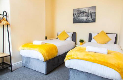 3 Bedroom House, Free Parking and Self Check In - Foto 29