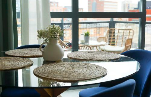 Stylish 2-Bed Apartment, Free Parking, Walk to Hospital & Uni - Foto 9