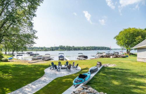 Lakeview Retreat, 6BR with Hot Tub Bliss - Foto 1