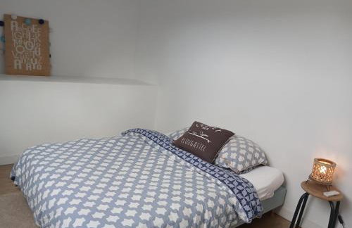 Loft avec jardin au bord de l'eau au rdc d'une ancienne école - Foto 9