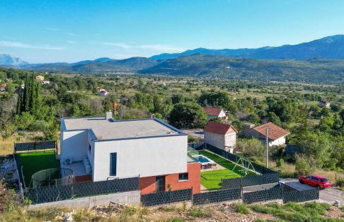 Amazing Home In Dicmo With Kitchen - Photo 17