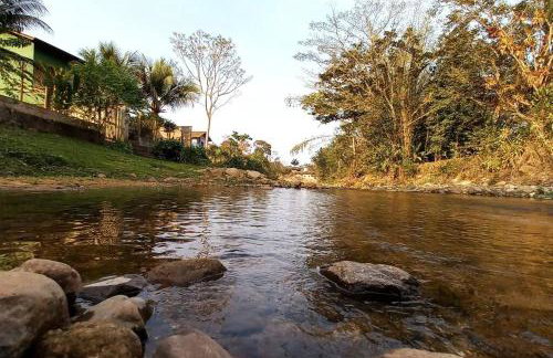 Casa com cachoeira-rio no quintal - Foto 2