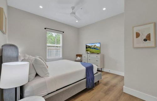 The Grove D With Hot Tub & King Beds - Walk to Main - Foto 16