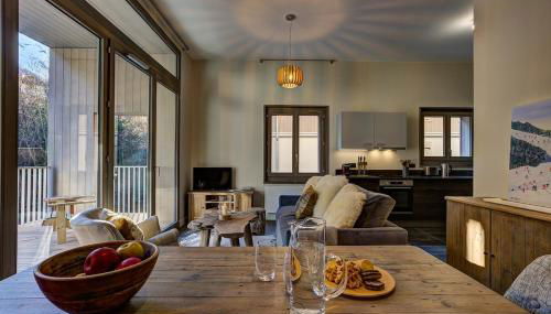 White Pearl Apartments - Photo 1