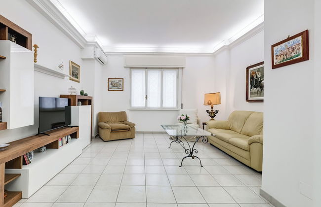 Cozy 2-Bedroom Flat with Balcony - Foto 30