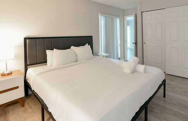 Artrageous on the river By RocketStay - Photo 74