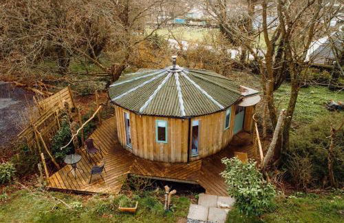 The Roundhouse - Unique space nestled in the trees - Photo 3