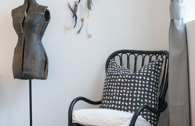 Applewood Suites - The Ossington Loft - Photo 2