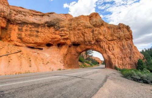 Scenic Large-Group Retreat, 1 Mi to Bryce Canyon! - Foto 43