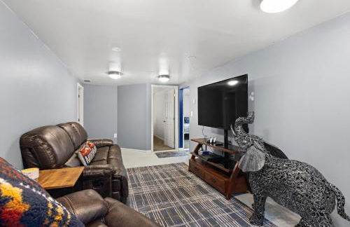 Bo's Big Green Charming Retreat Hot Tub Games - Foto 7