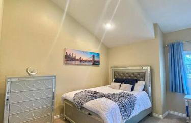 Stunning Panoramic Waterfront Pool Home Escape - Foto 12