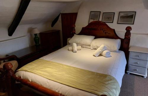 Stable Cottage - Sleeps 6, near Lulworth Cove - Photo 3