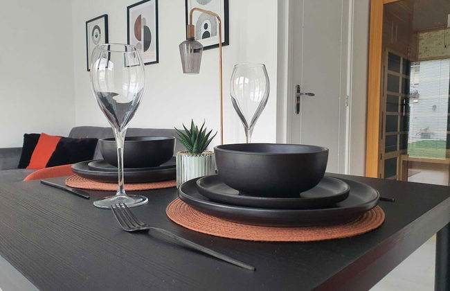 Stunning 1 King bed Cabin in Grays - Photo 12