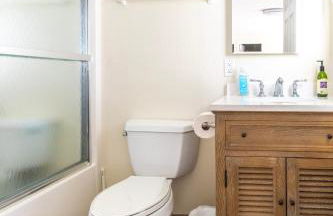 Lakefront Villa with 180 degree view private dock and boats - Foto 51