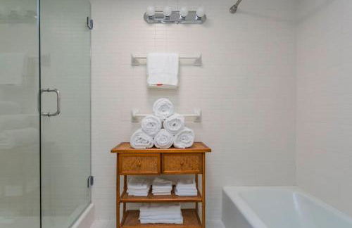 Home to the Stars on Music Row with Pool and Free Parking - Foto 21