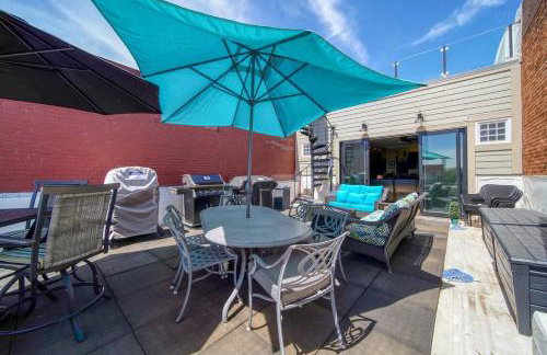 Luxury Downtown South Haven Condo With Rooftop Deck - Photo 24