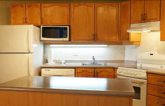 Royal Harbour Resort - Photo 9