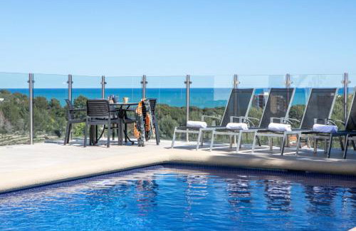 Villa León en Denia, vacaciones con barbacoa en terraza, piscina privada y vistas al Mediterráneo by Family Homes - Foto 3