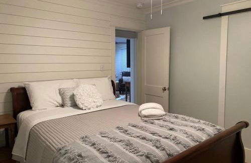 Walk to Bay Street and Historic Downtown Beaufort! Close to Parris Island MCRD!! - Photo 9