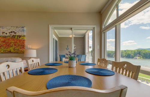 Community Pools and Beach Smith Mountain Lake Condo - Foto 5