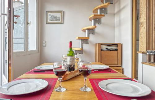 Montmartre vue sur les toits de Paris et la Tour Eiffel - Foto 17