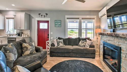 Ocean Shores Getaway with Fireplace and Hot Tub! - Foto 4