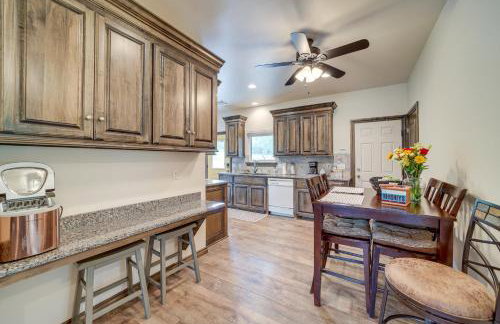 Cozy Checotah Retreat with Deck Near Eufaula Lake - Foto 6