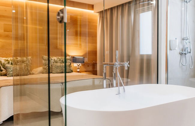 Ohasis Boutique Suites - Photo 38