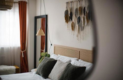 Leeds 4-bed house - hot tub, parking & games - Foto 26