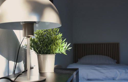 Modern & Comfortable Business Apartment Stuttgart - WLAN, 4K TV, Küche, Waschmaschine, Balkon - Foto 8