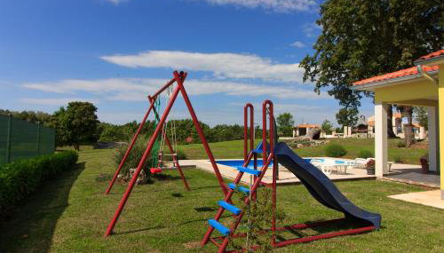 Cozy villa Paradiso with pool immersed in the greenery - Foto 2