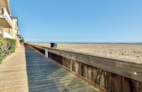 Beach Paradise - Stunning 3-Story in Long Beach - Foto 98