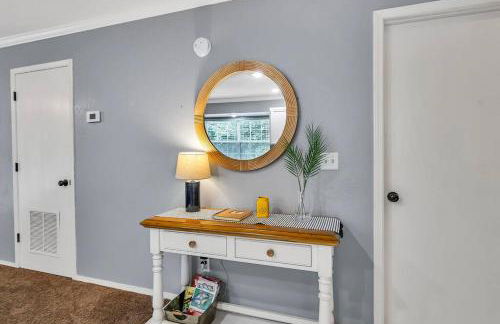 Cozy Lakeside Getaway - Outdoor Theater - Free Early Check-In- 4min to Silver Dollar City - Foto 30