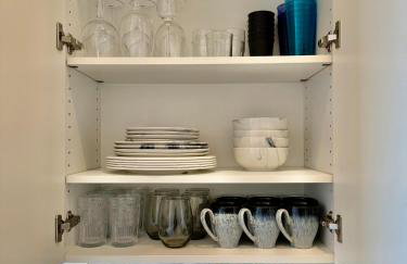 Chic Penthouse with bus stop at doorstep - 15 Minutes to NYC - Foto 67