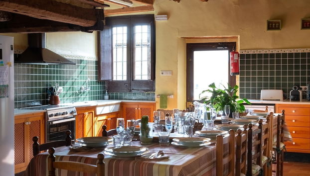 Vibranr Holiday Home in Aiguaviva With Swimming Pool - Foto 2, Cocina privada