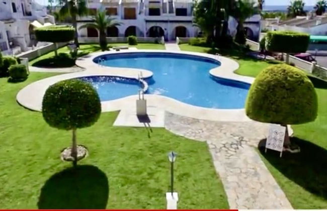 2-bed Apartment 10 min Drive to the Beach! - Foto 19