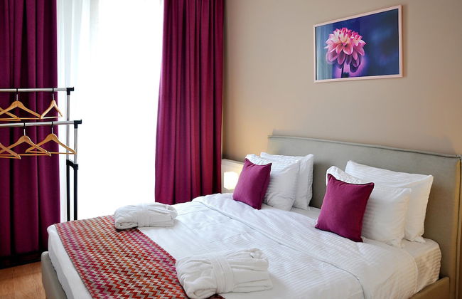 BFG Suites Apartments - Photo 2