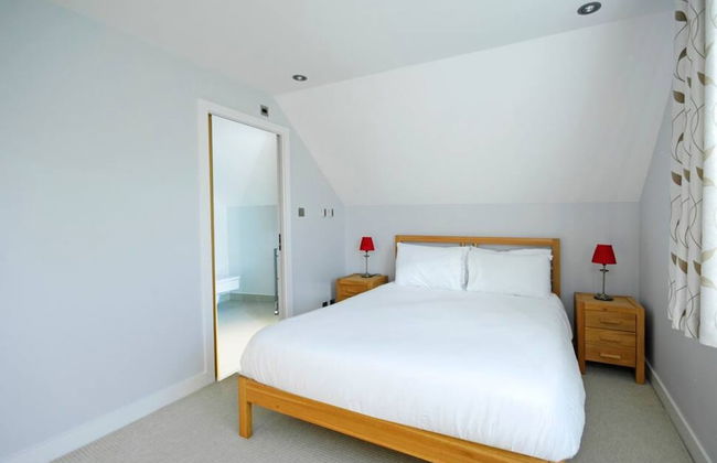 The Oars - Riverfront Property - From 300 Per Night - Foto 14