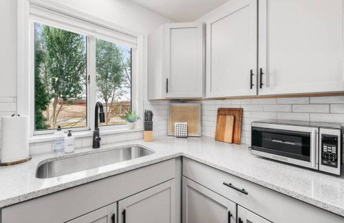 Japandi, 3BD Townhome Near Downtown, Beach and Wineries - Foto 24