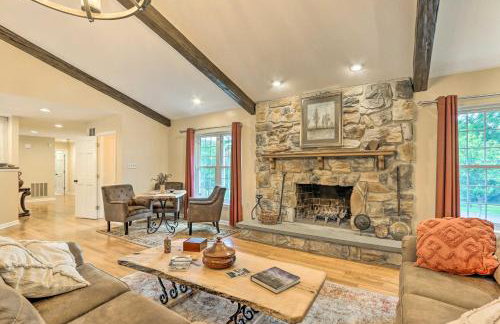 Charles Town Home with Private Pool and Hot Tub - Foto 4