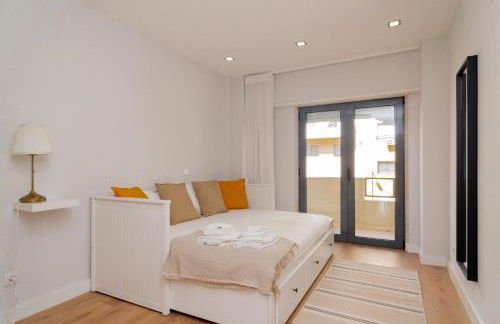 Modern 3 BDR Apartment by LovelyStay - Foto 4