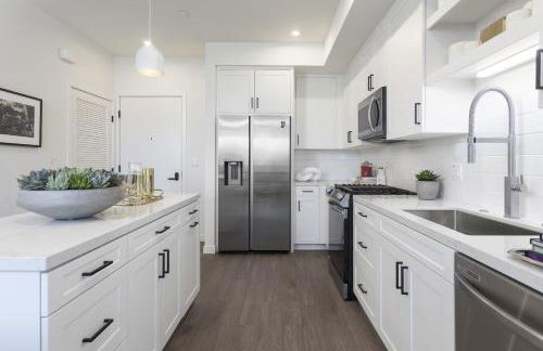 Noho Alexan Modern 2bed Duo with FREE Parking - Foto 3