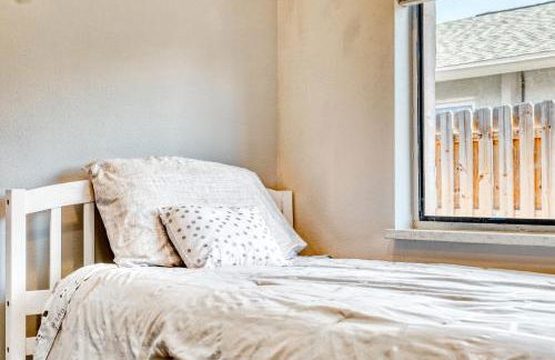 10 sleeps 3bd 2bth house Hot tub free parking - Foto 32