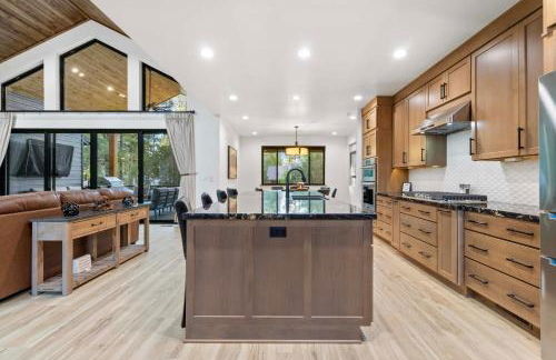 Torreon New Build with Deck and Outdoor Entertainment - Photo 8