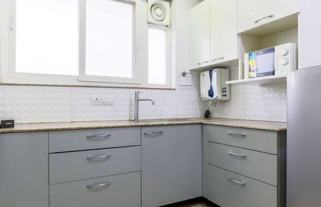 Modern City Retreat 2bhk Paras Fortis Balcony - Photo 6